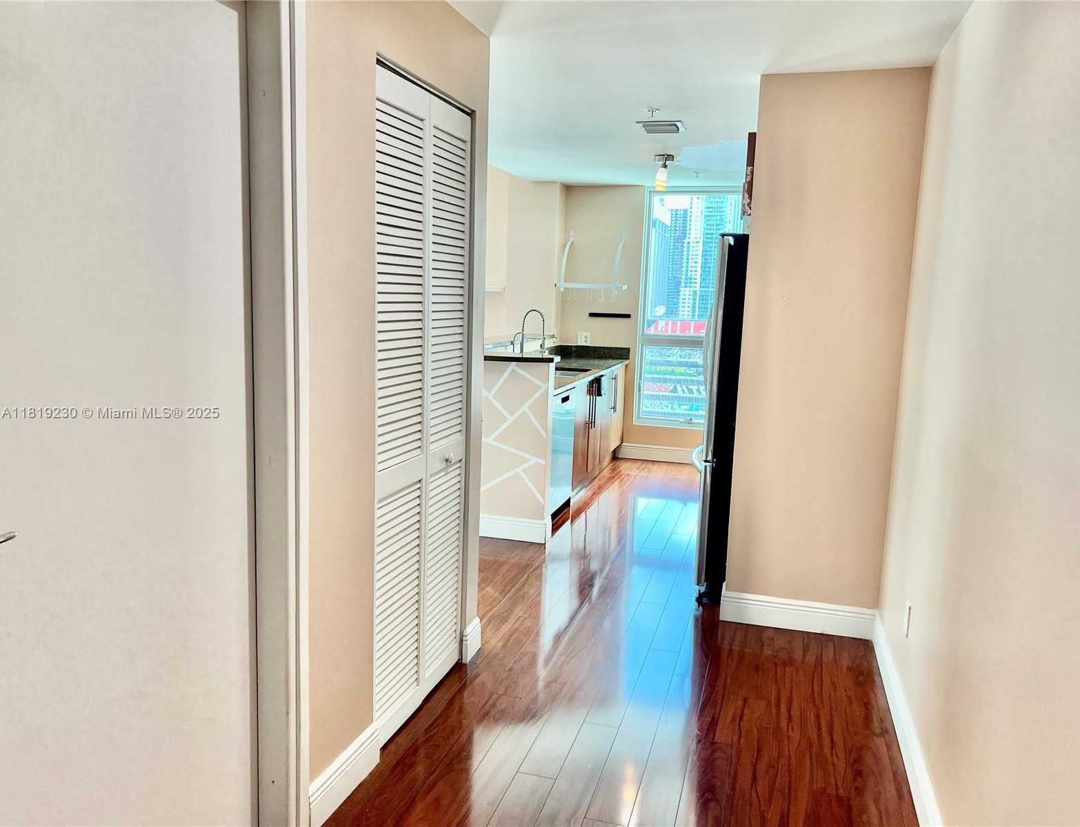 Small Image of 300 SOUTH BISCAYNE BLVD #2401, Miami Number 10