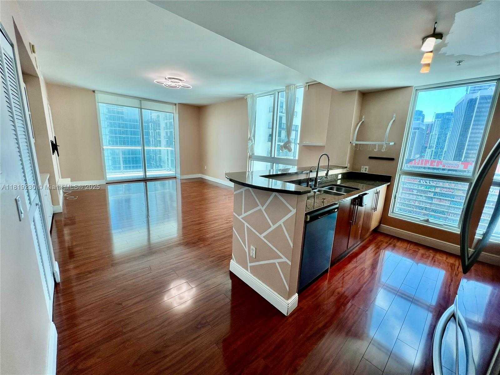 Small Image of 300 SOUTH BISCAYNE BLVD #2401, Miami Number 3