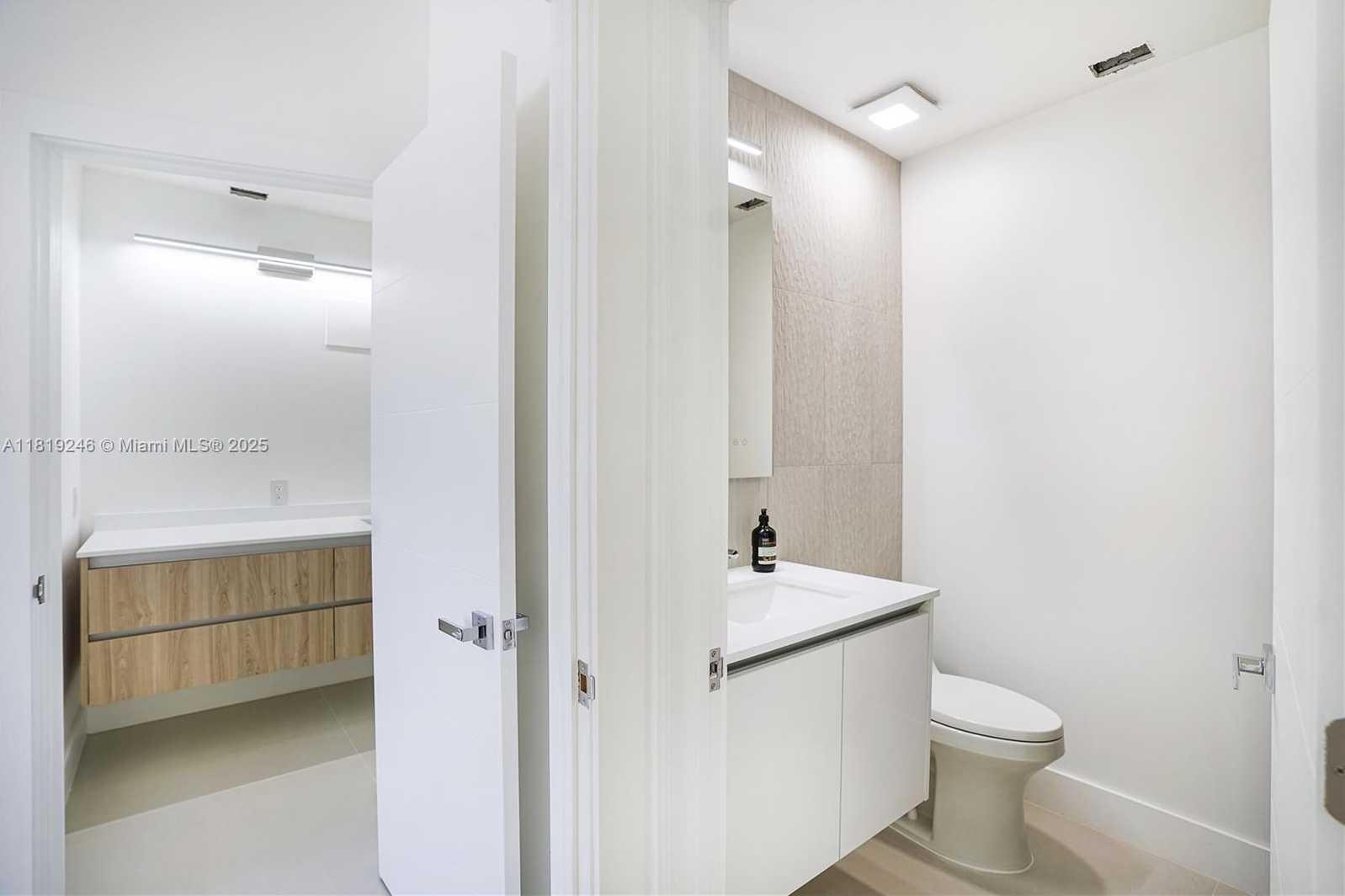 Small Image of 19101 MYSTIC POINTE DR #111, Aventura Number 16