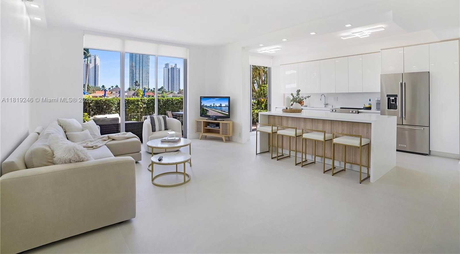 Small Image of 19101 MYSTIC POINTE DR #111, Aventura Number 5