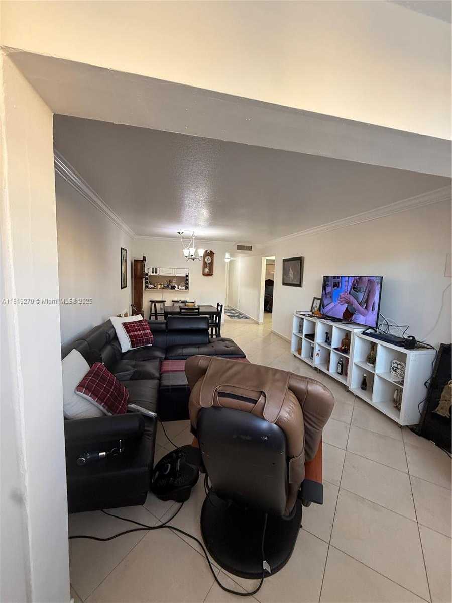 Small Image of 1555 WEST 44TH PL #242, Hialeah Number 10