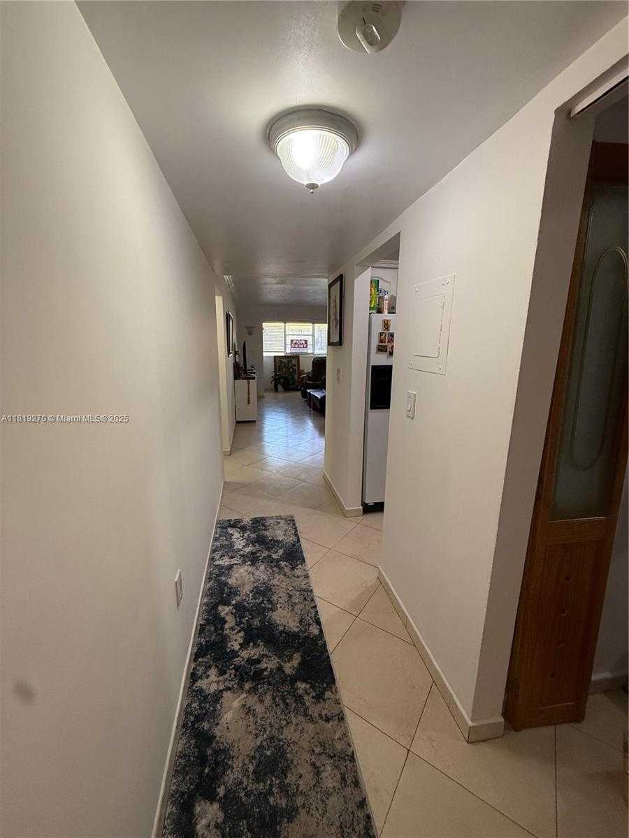Small Image of 1555 WEST 44TH PL #242, Hialeah Number 13