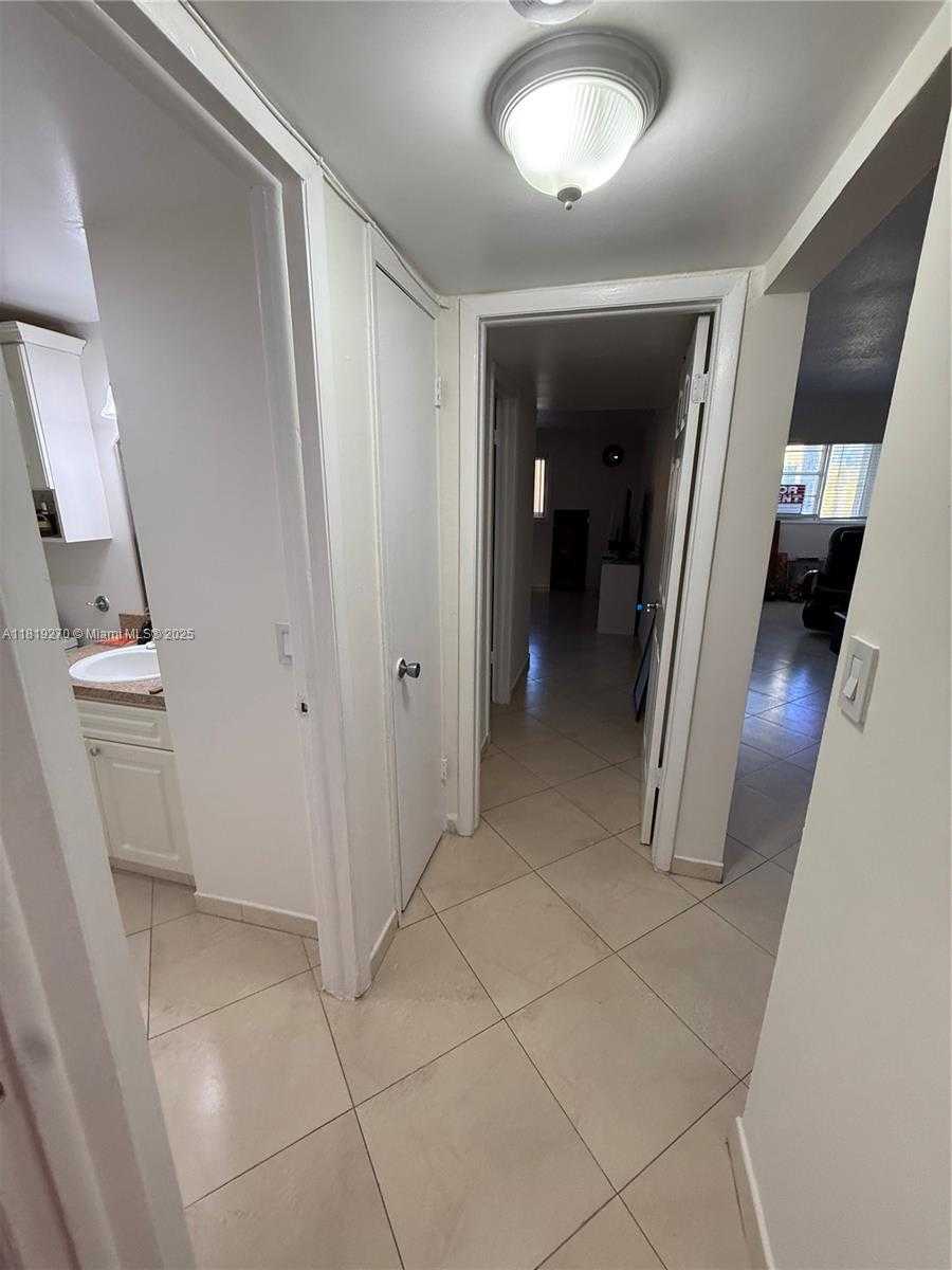Small Image of 1555 WEST 44TH PL #242, Hialeah Number 7