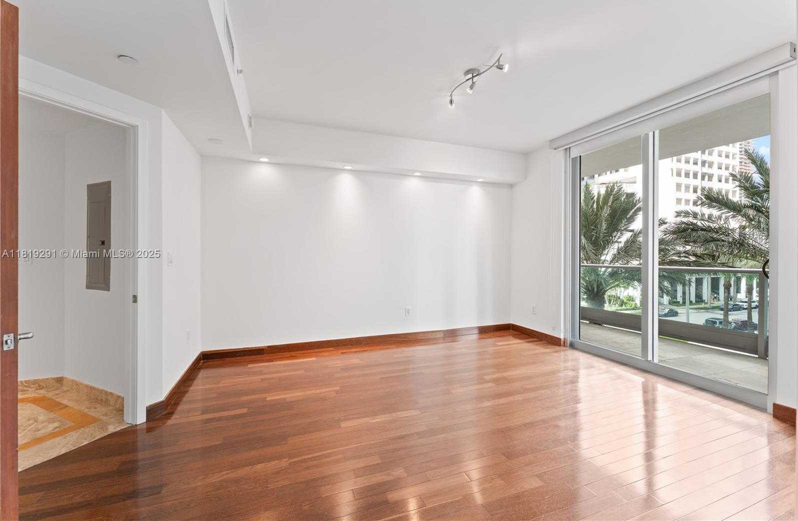 Small Image of 1331 BRICKELL BAY DR #308, Miami Number 11