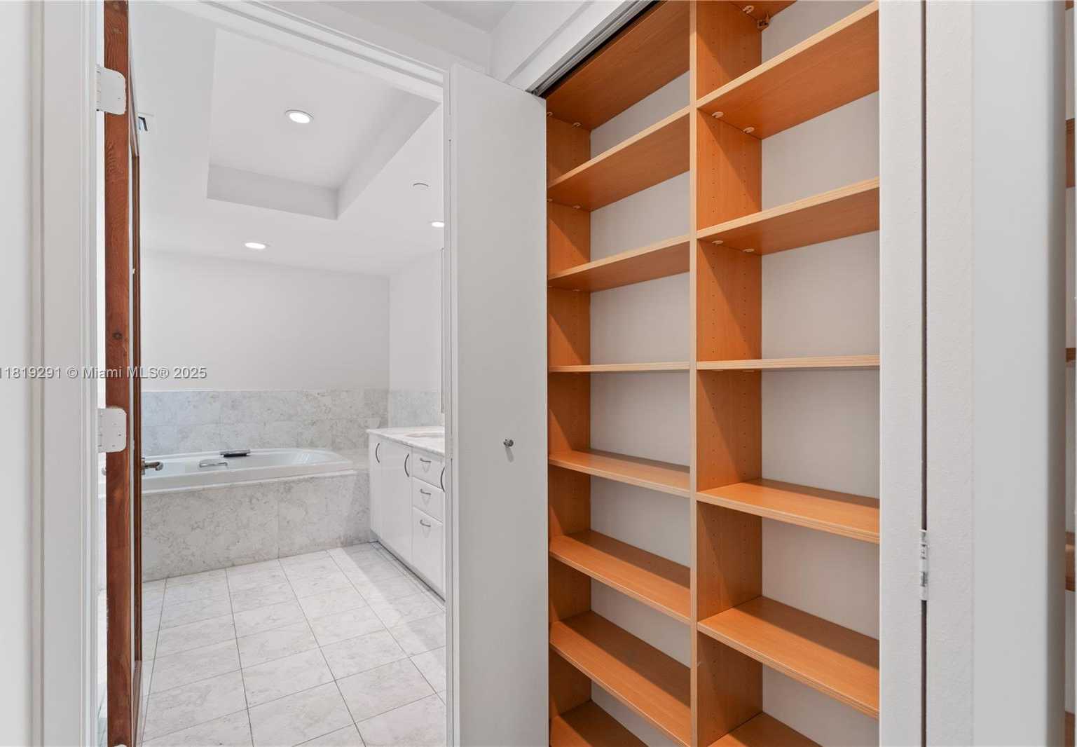 Small Image of 1331 BRICKELL BAY DR #308, Miami Number 15