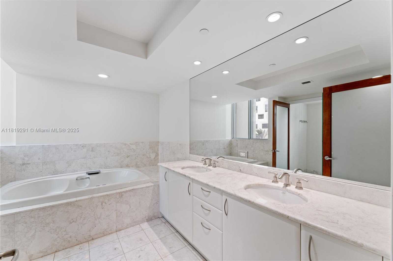 Small Image of 1331 BRICKELL BAY DR #308, Miami Number 16