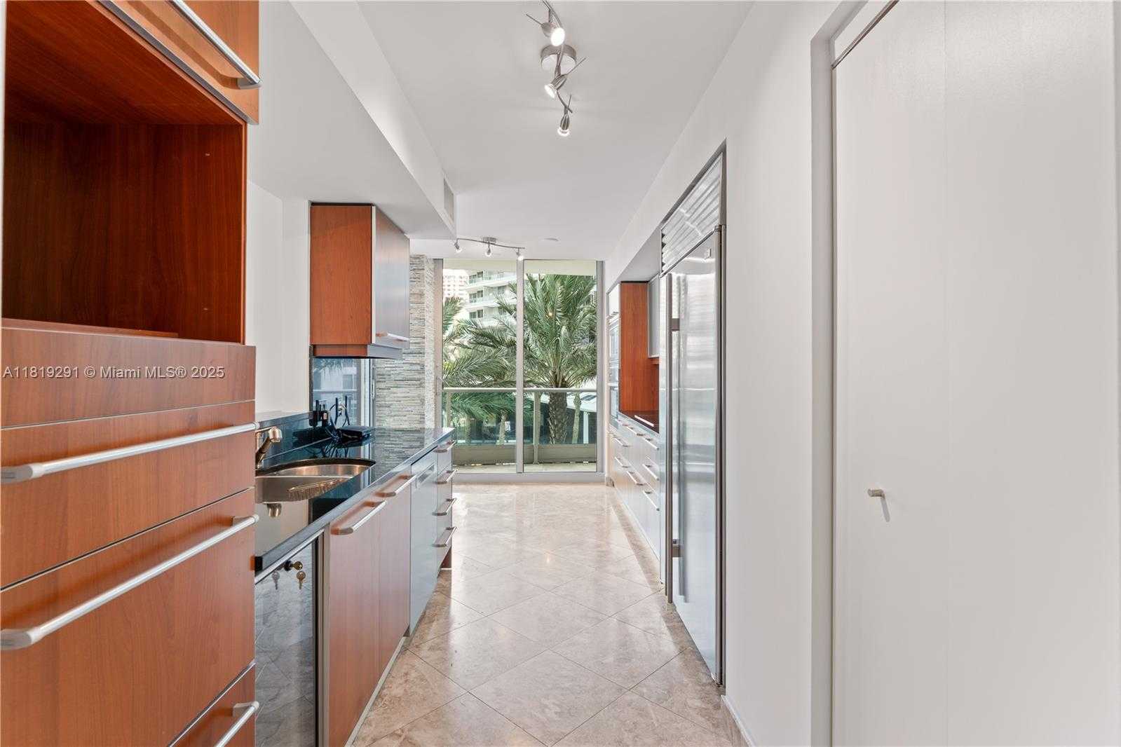 Small Image of 1331 BRICKELL BAY DR #308, Miami Number 3