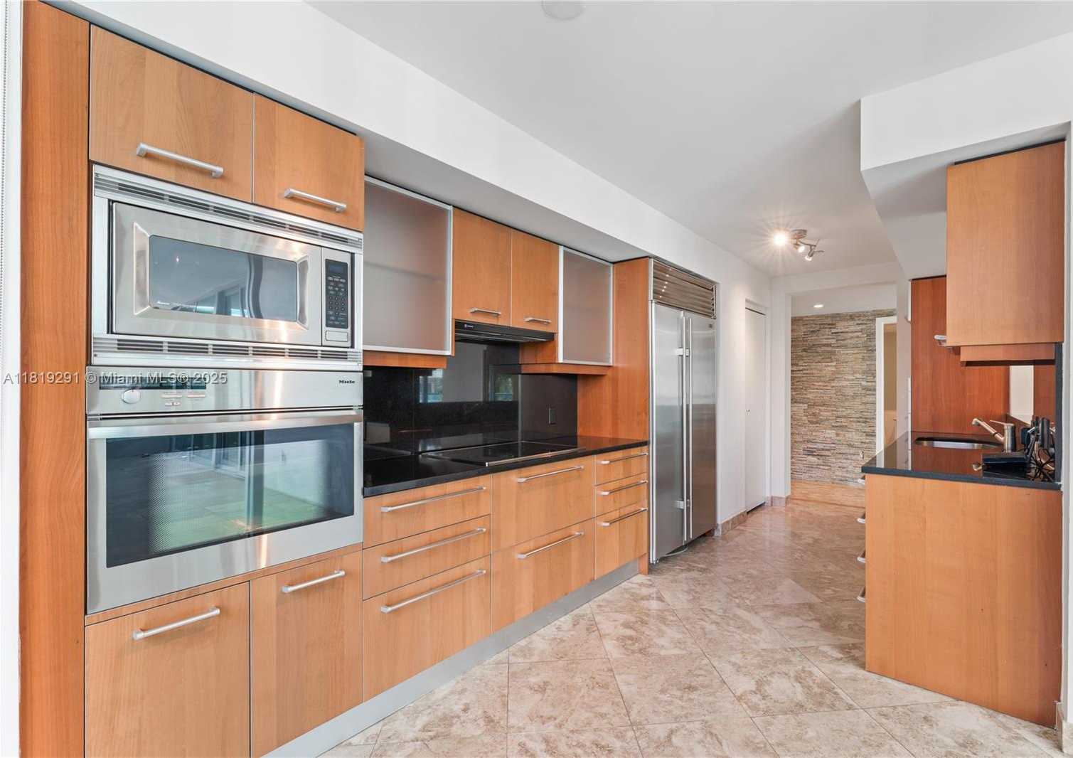 Small Image of 1331 BRICKELL BAY DR #308, Miami Number 5