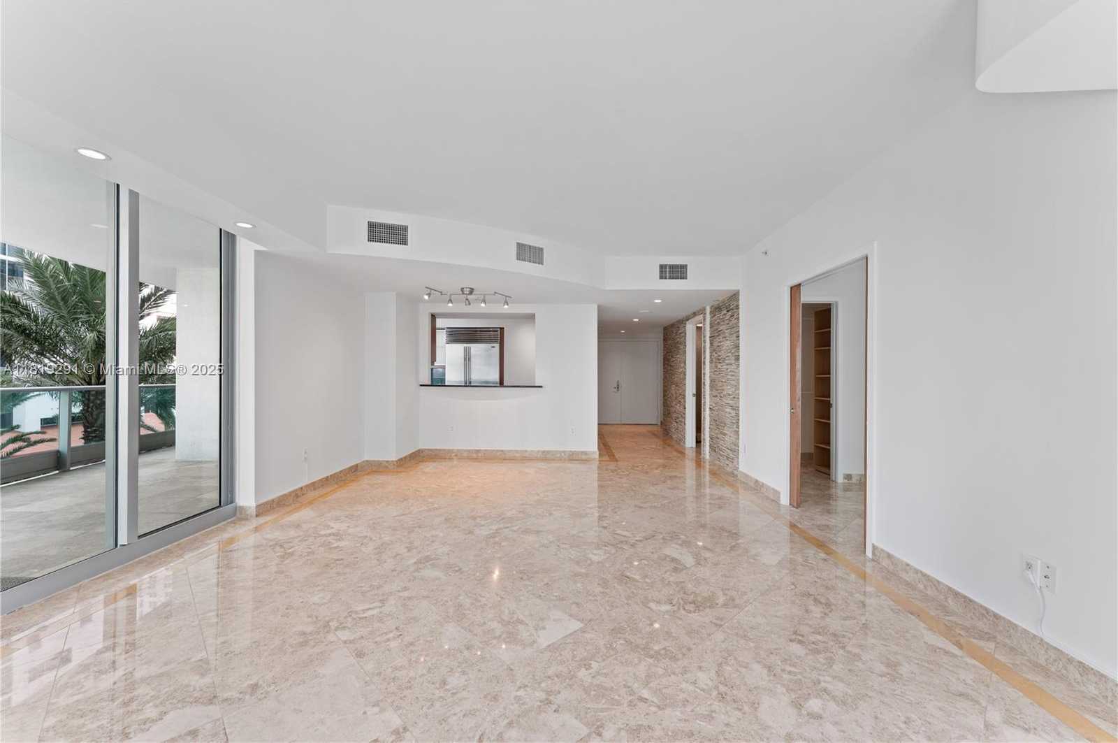 Small Image of 1331 BRICKELL BAY DR #308, Miami Number 8