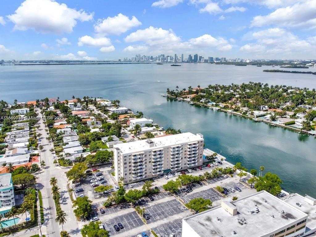 Small Image of 1455 NORTH TREASURE DR #7R, North Bay Village Number 4