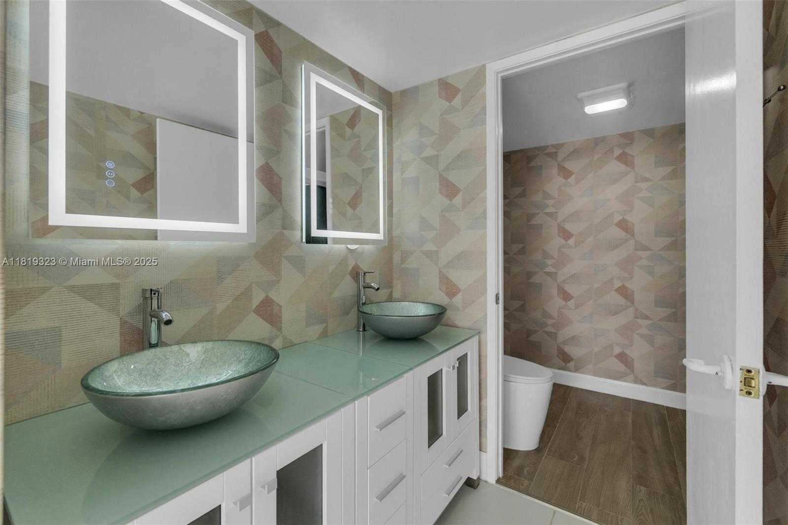 Small Image of 1901 BRICKELL AVE #B1508, Miami Number 12