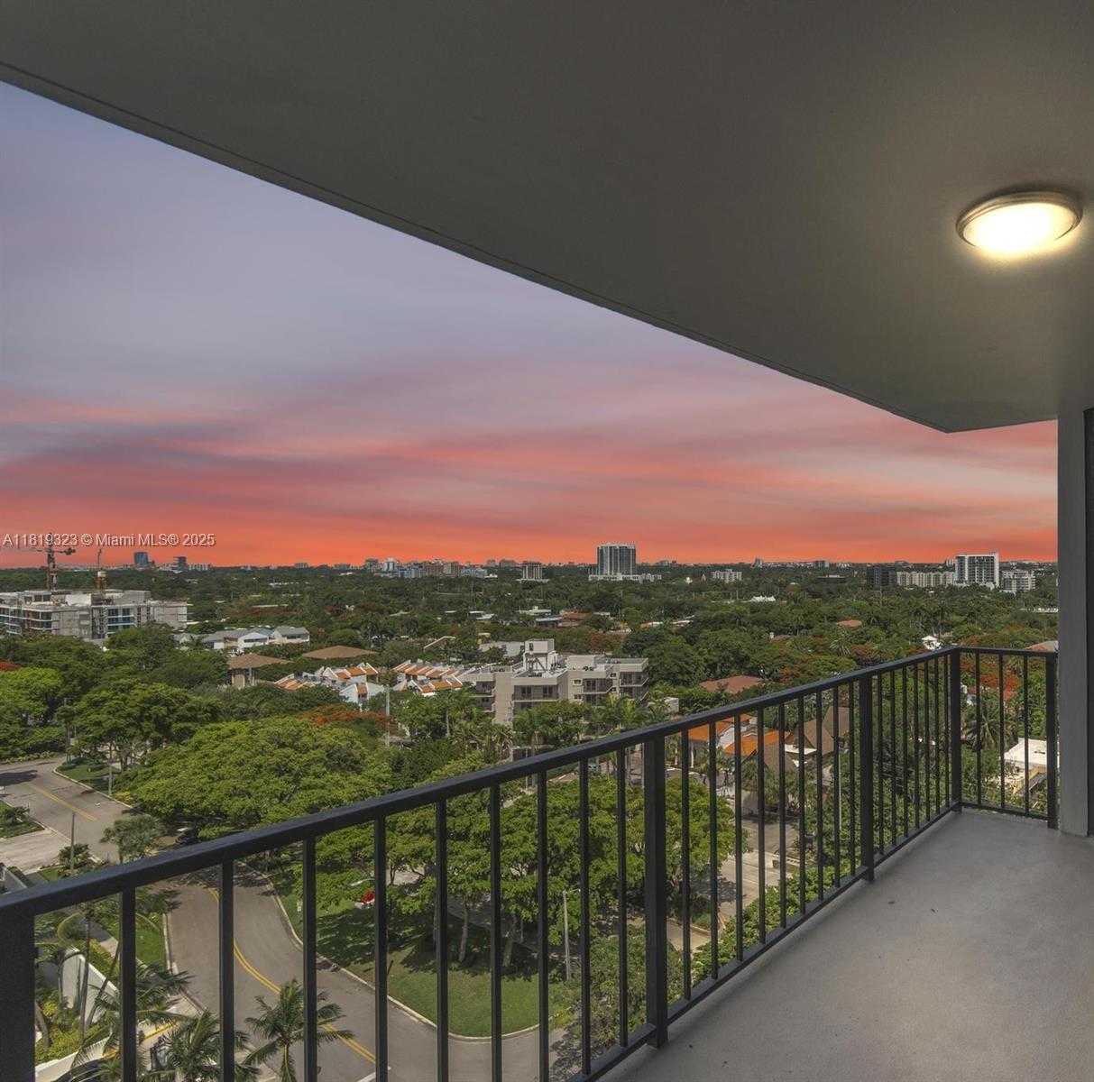 Small Image of 1901 BRICKELL AVE #B1508, Miami Number 47