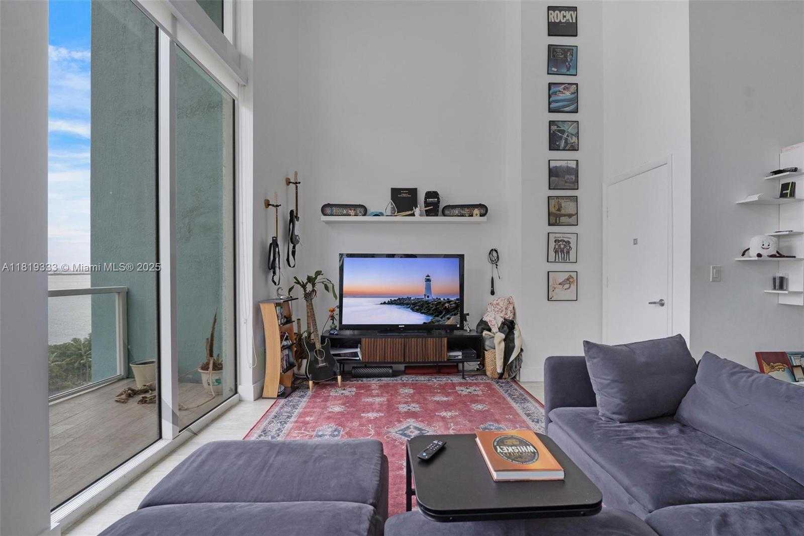 Small Image of 1900 NORTH BAYSHORE DR #1008, Miami Number 10