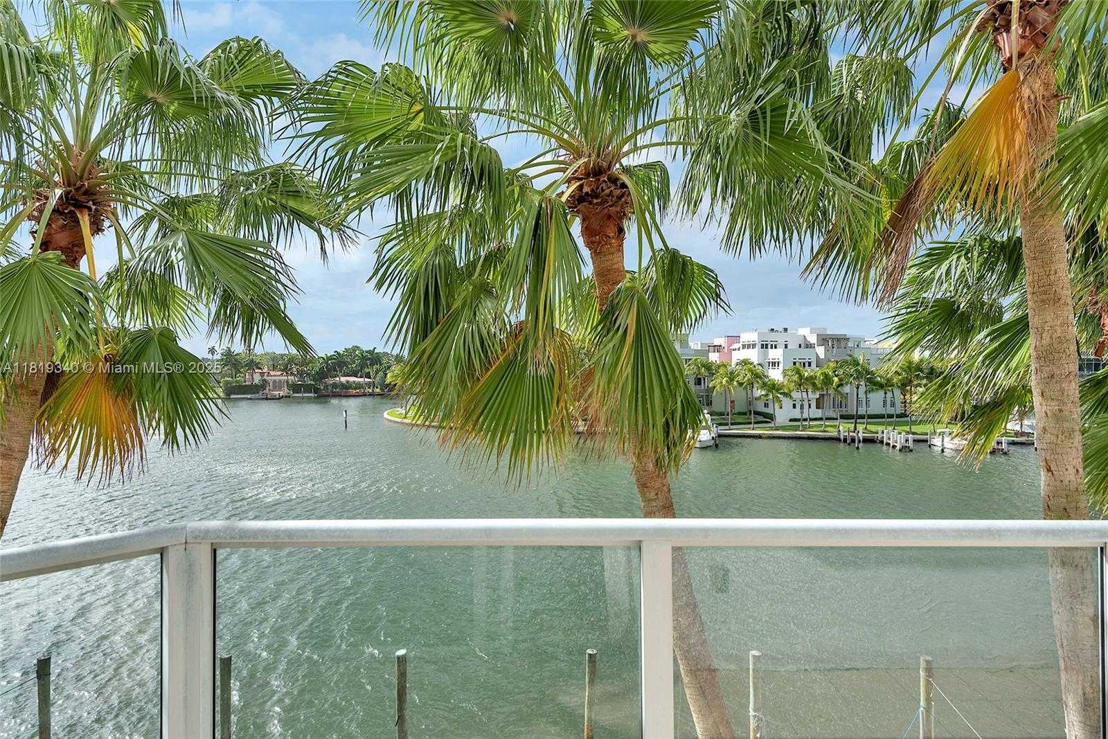 Small Image of 5900 COLLINS AVE #408, Miami Beach Number 3