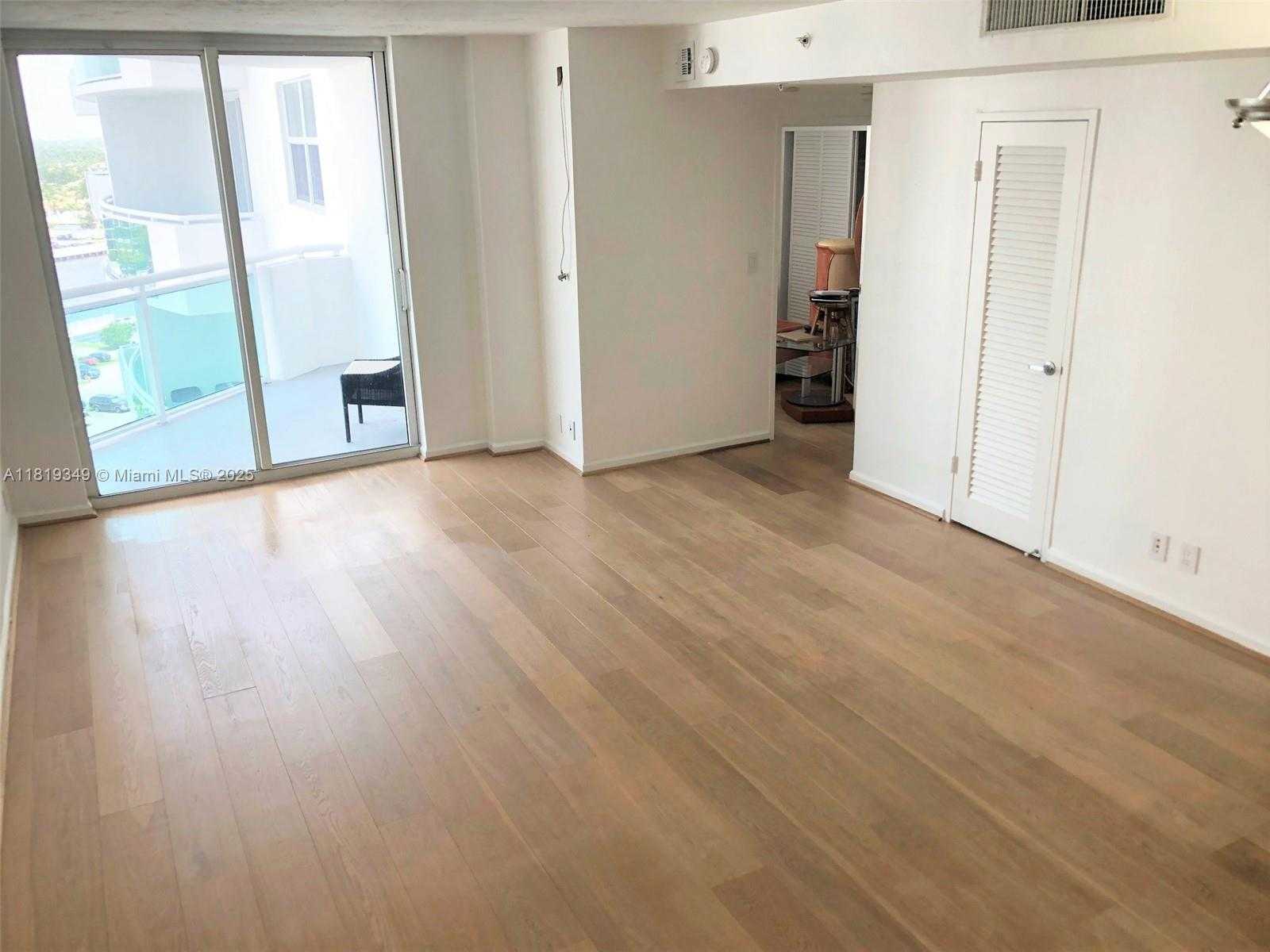 Small Image of 3001 SOUTH OCEAN DR #1135, Hollywood Number 2