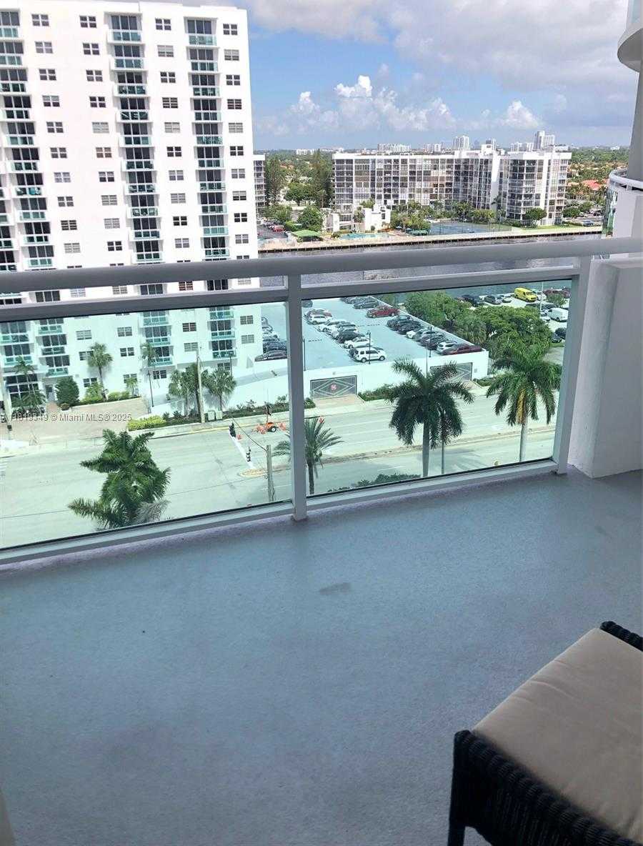 Small Image of 3001 SOUTH OCEAN DR #1135, Hollywood Number 3