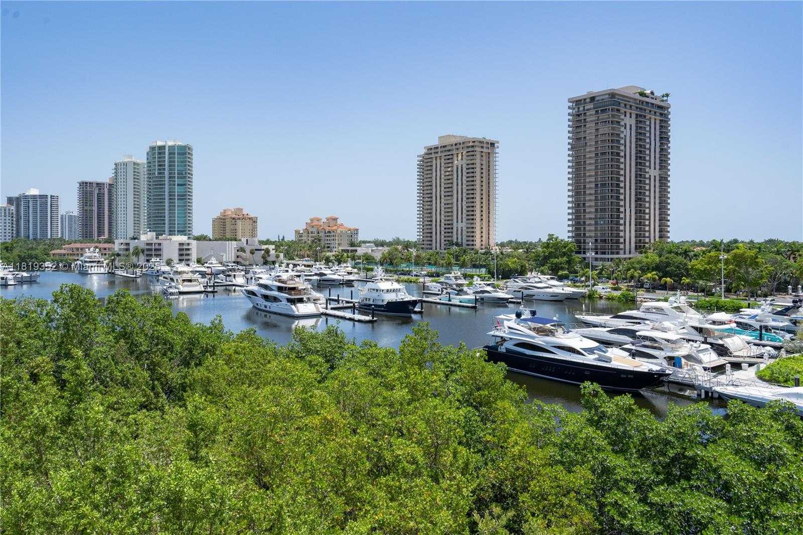Small Image of 19601 EAST COUNTRY CLUB DR #7606, Aventura Number 7