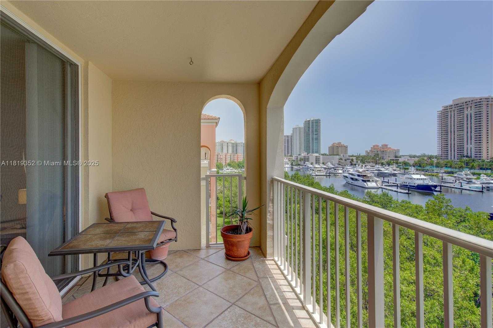 Small Image of 19601 EAST COUNTRY CLUB DR #7606, Aventura Number 8