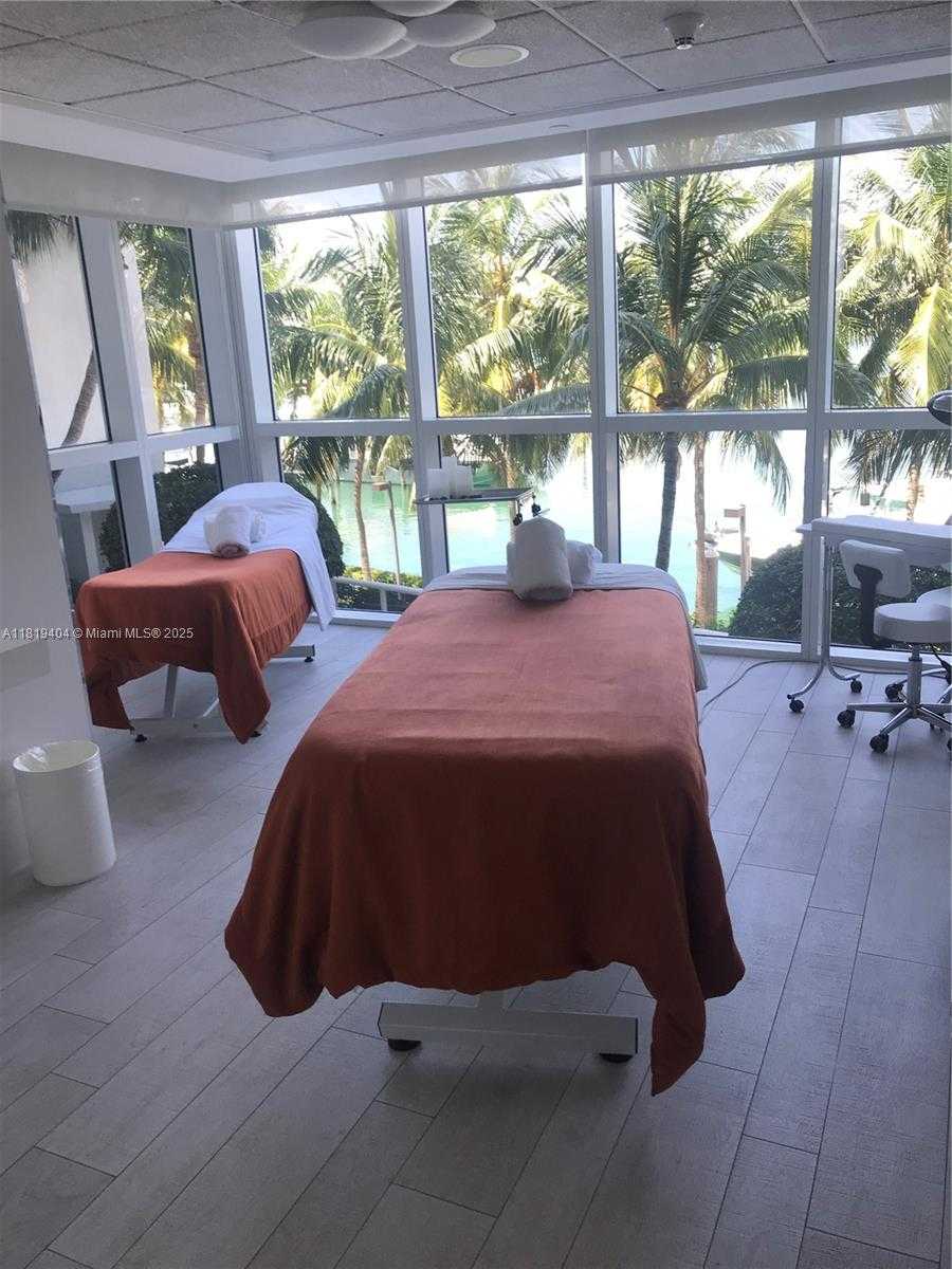 Small Image of 400 ALTON RD #2504, Miami Beach Number 19