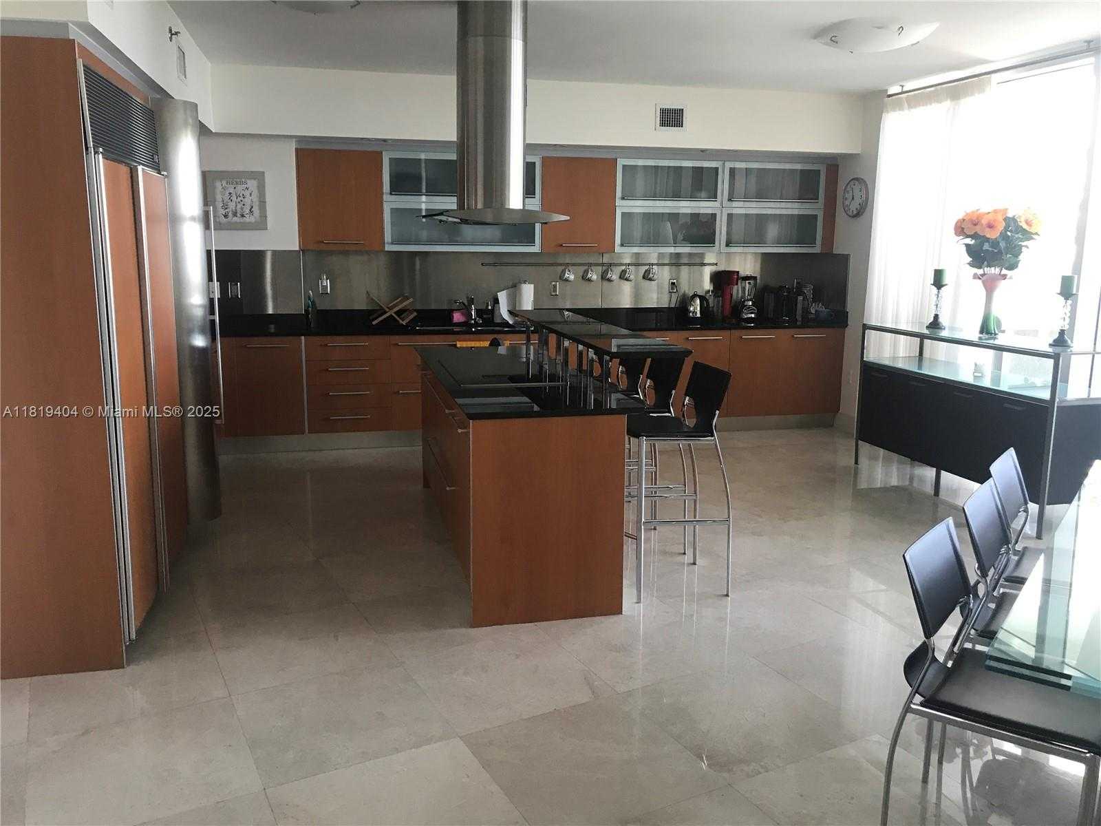 Small Image of 400 ALTON RD #2504, Miami Beach Number 4