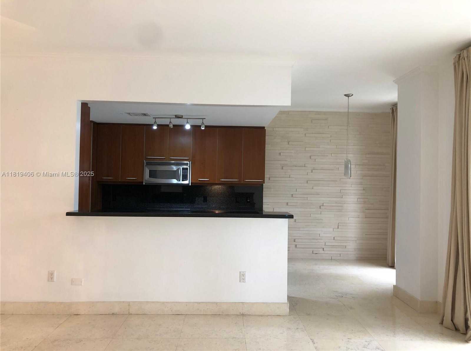Small Image of 901 BRICKELL KEY BL #205, Miami Number 14