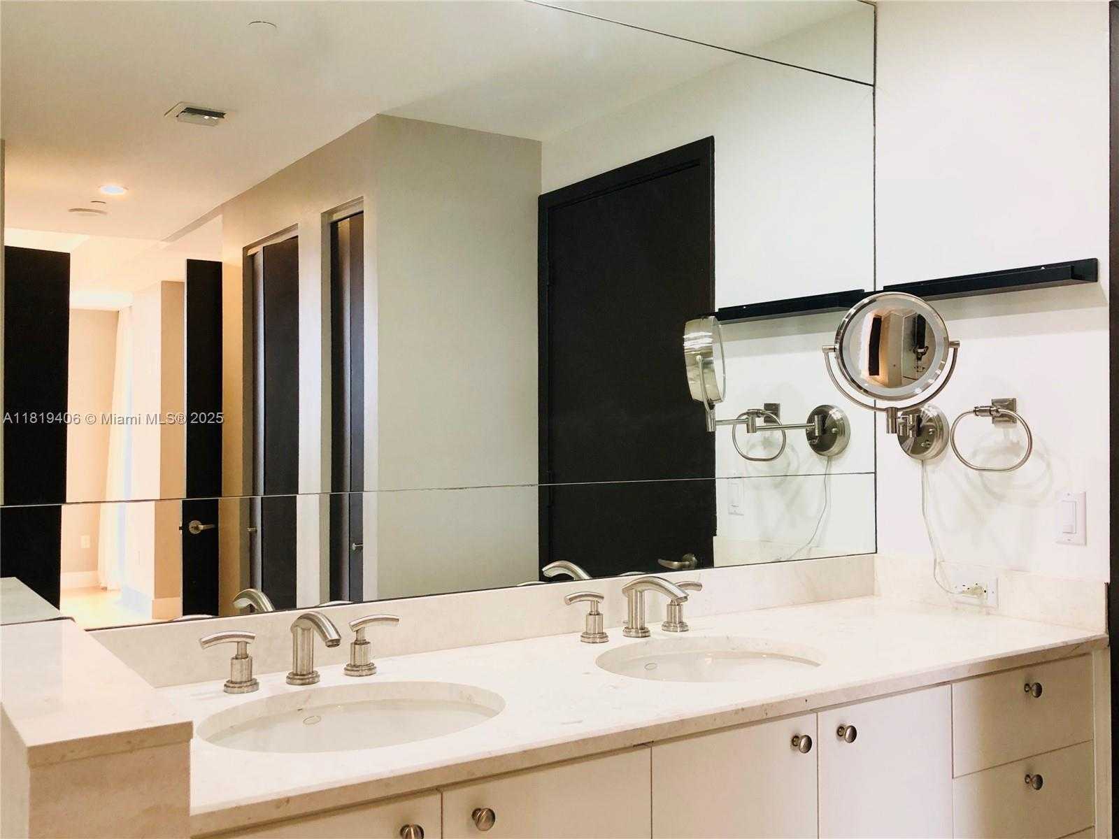 Small Image of 901 BRICKELL KEY BL #205, Miami Number 19