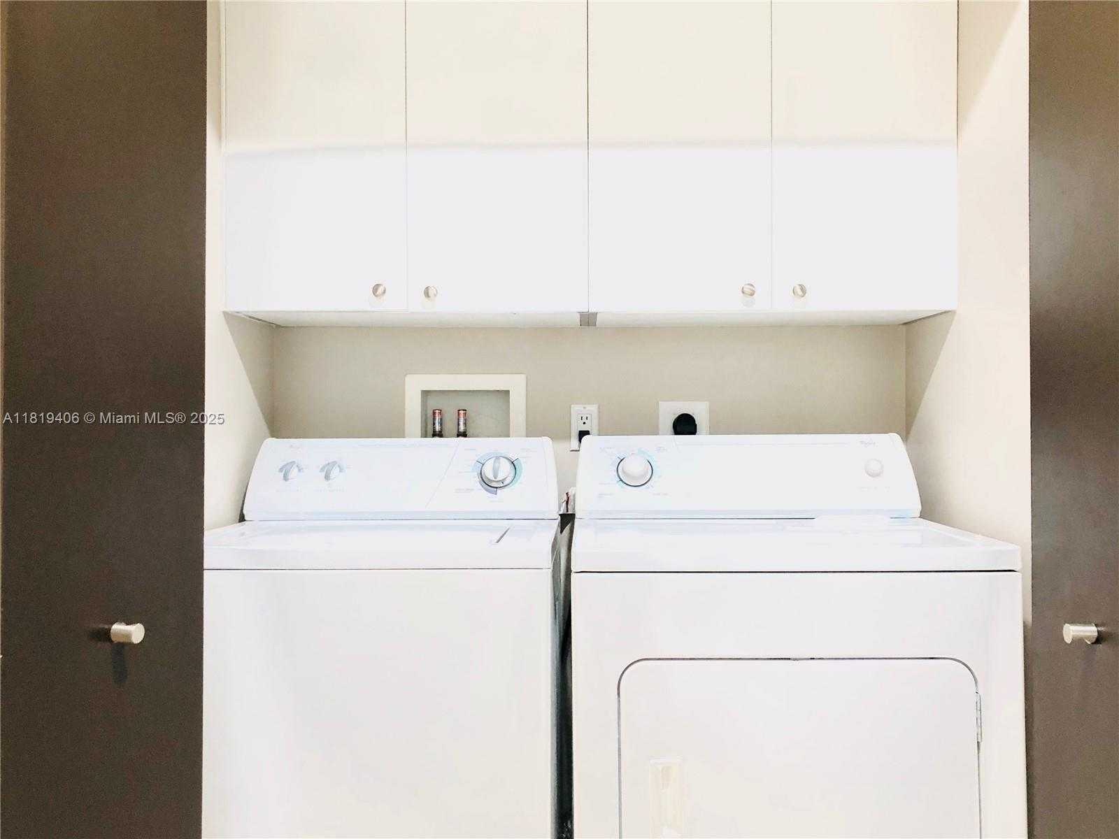 Small Image of 901 BRICKELL KEY BL #205, Miami Number 25