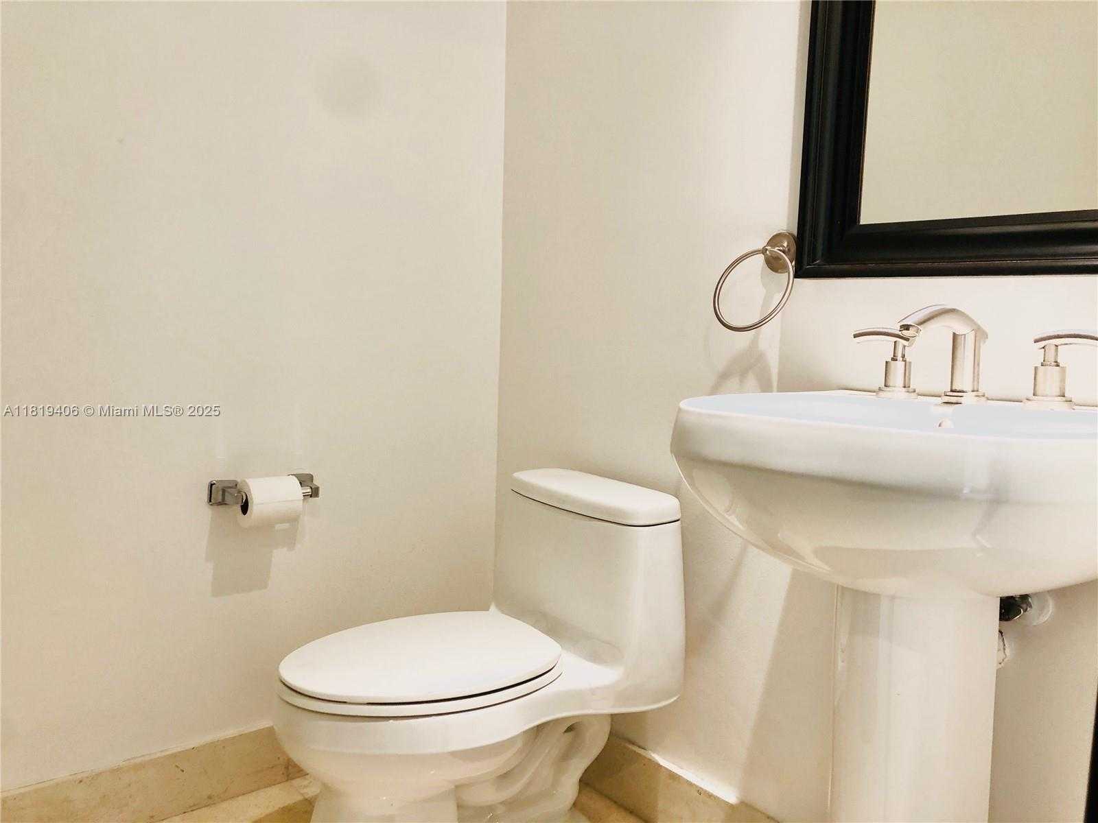 Small Image of 901 BRICKELL KEY BL #205, Miami Number 30