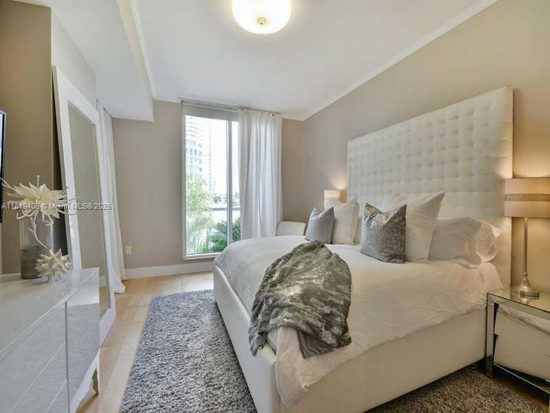 Small Image of 901 BRICKELL KEY BL #205, Miami Number 4