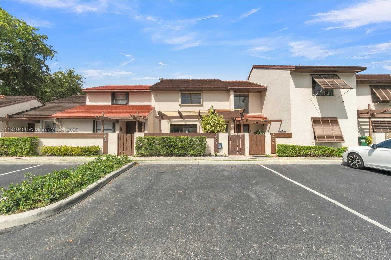 Small Image of 9099 SOUTH WEST 133RD CT #E, Miami Number 3
