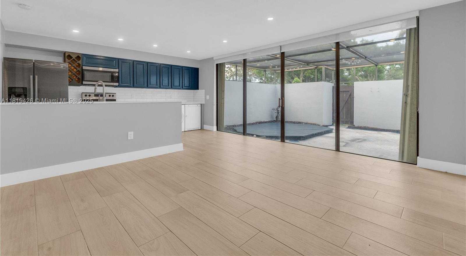 Small Image of 9099 SOUTH WEST 133RD CT #E, Miami Number 4