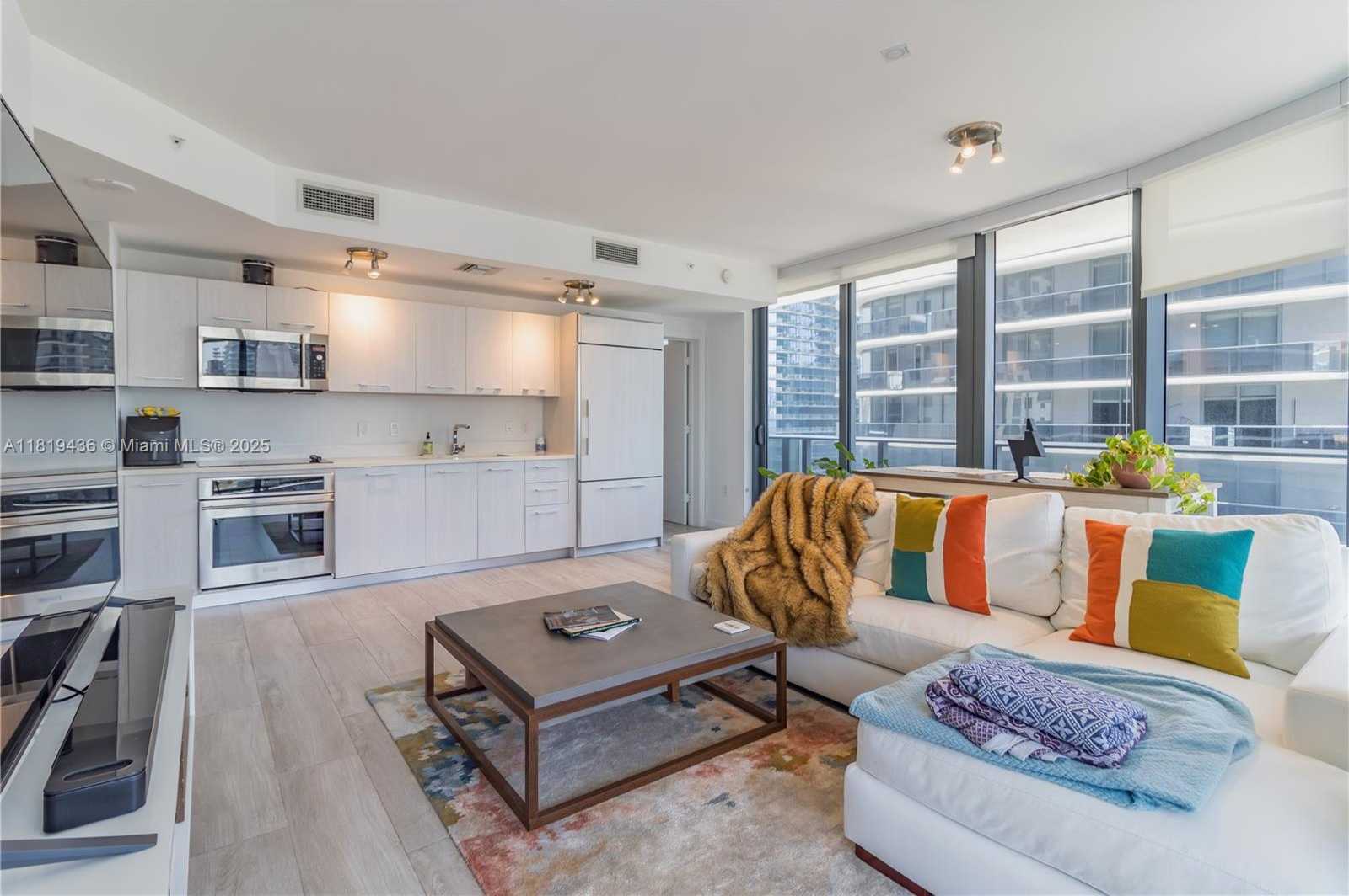 Small Image of 55 SOUTH WEST 9TH ST #2503, Miami Number 3