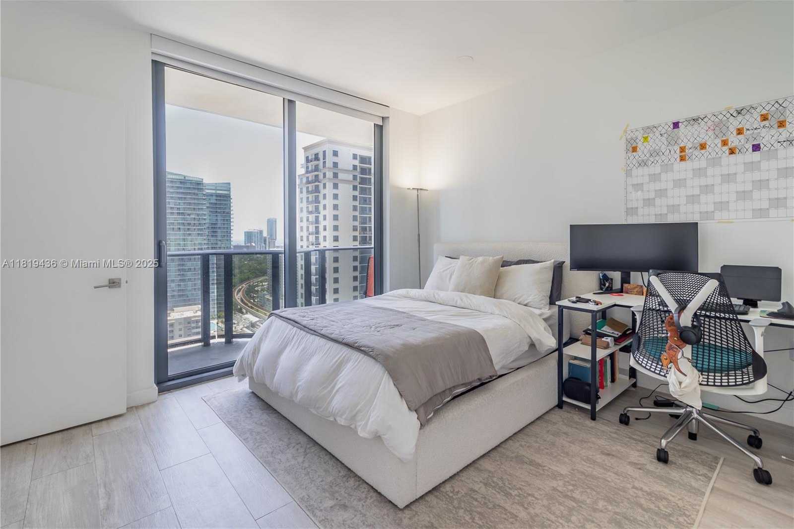Small Image of 55 SOUTH WEST 9TH ST #2503, Miami Number 5