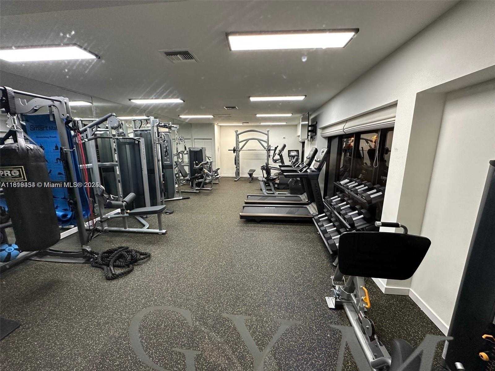 Small Image of 2625 COLLINS AVE #312, Miami Beach Number 22