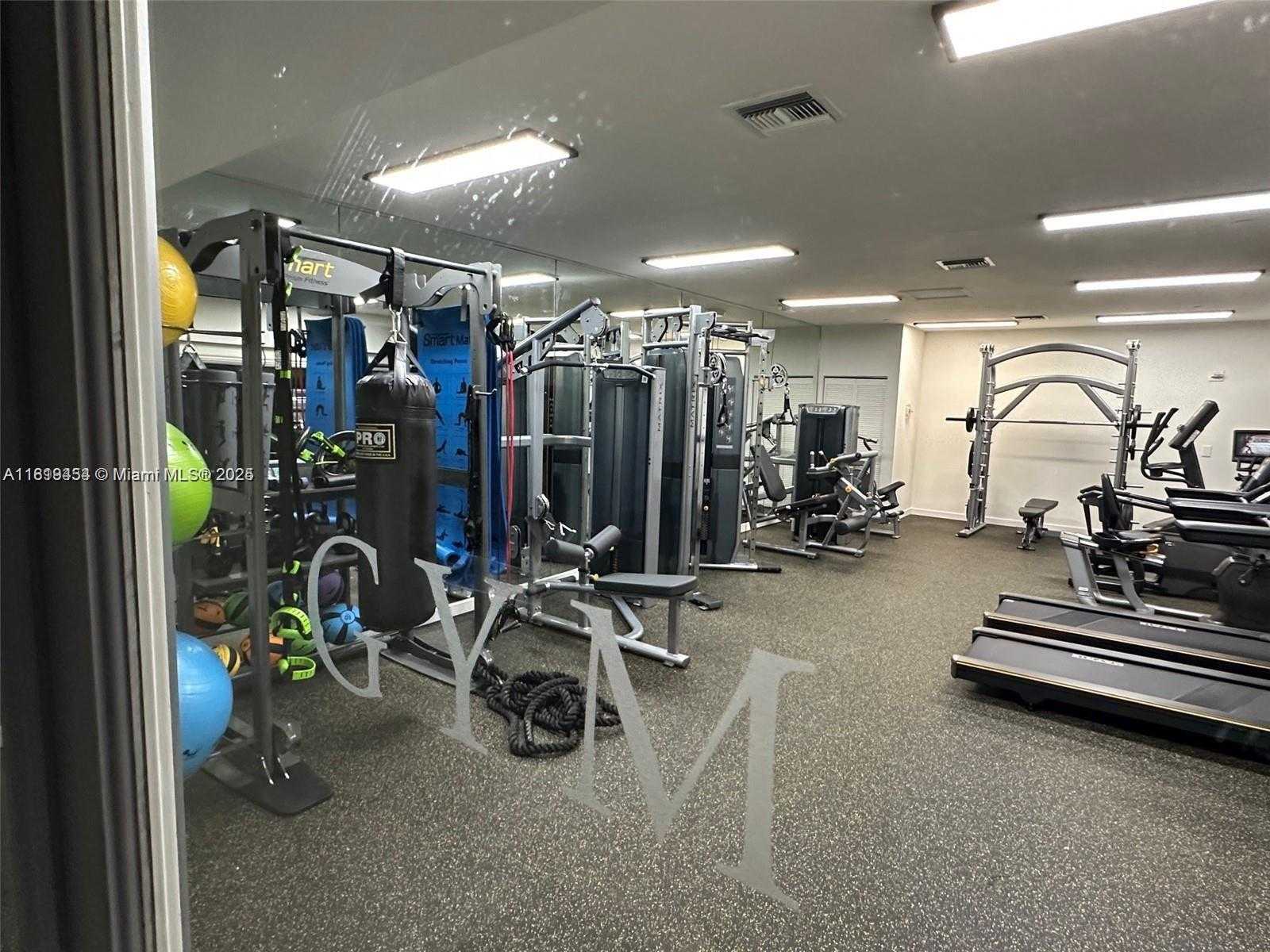Small Image of 2625 COLLINS AVE #312, Miami Beach Number 23