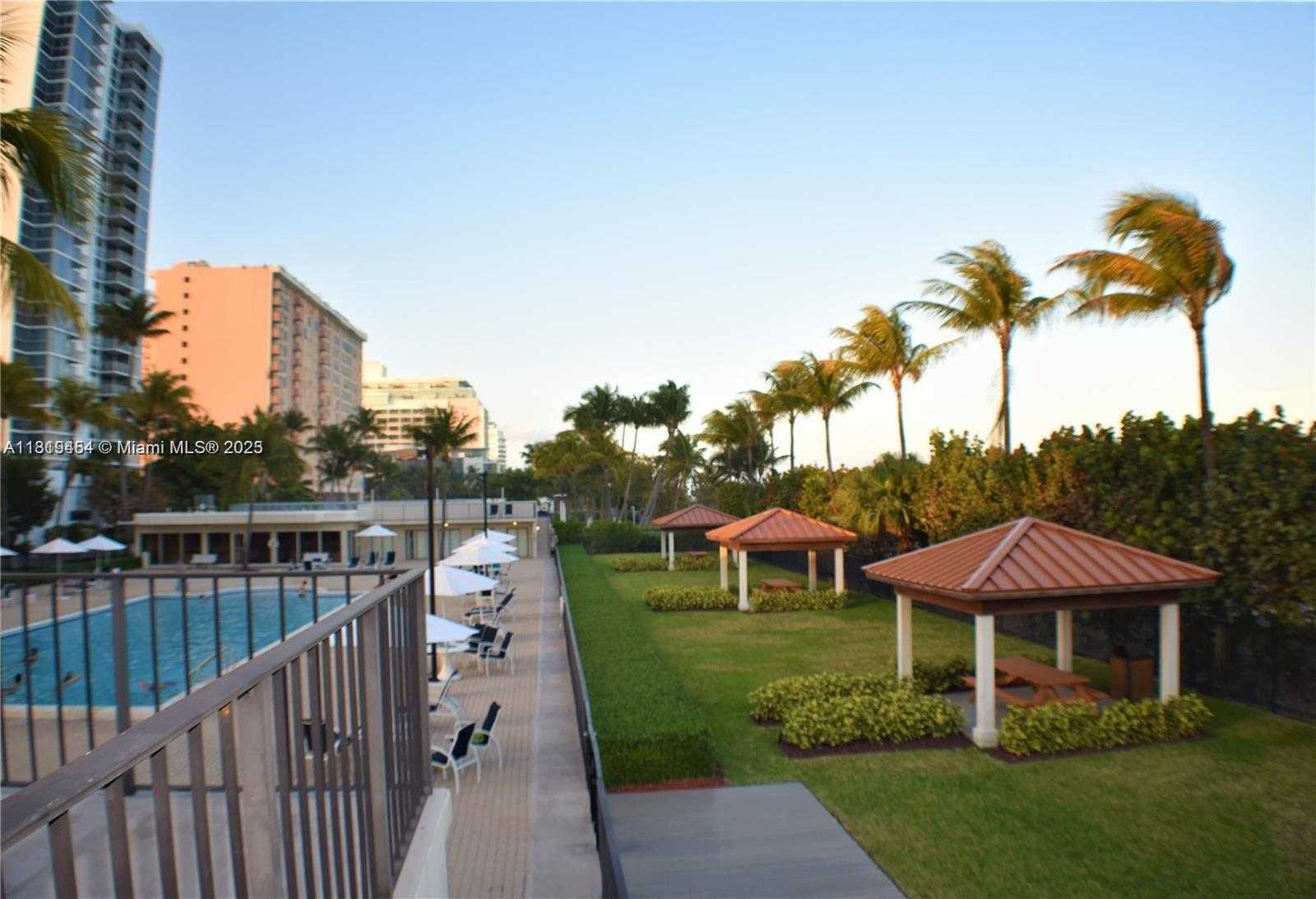 Small Image of 2625 COLLINS AVE #312, Miami Beach Number 26