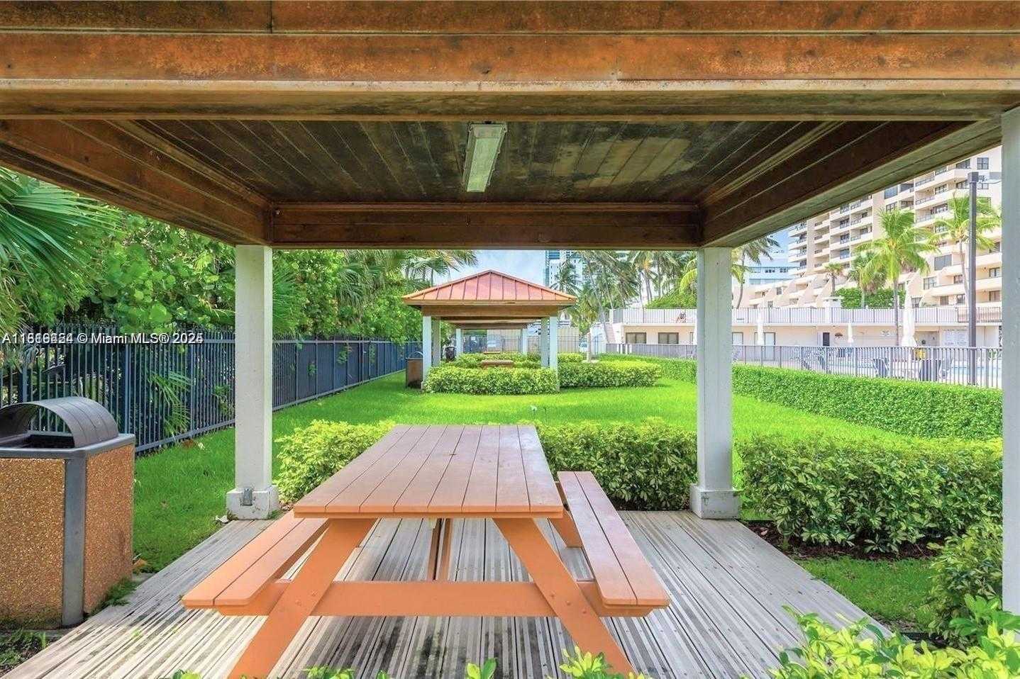Small Image of 2625 COLLINS AVE #312, Miami Beach Number 27