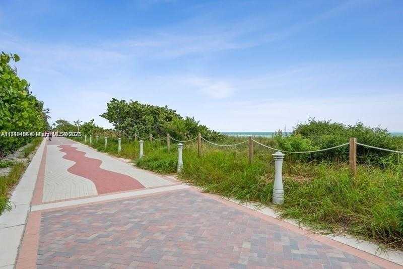 Small Image of 2625 COLLINS AVE #312, Miami Beach Number 33