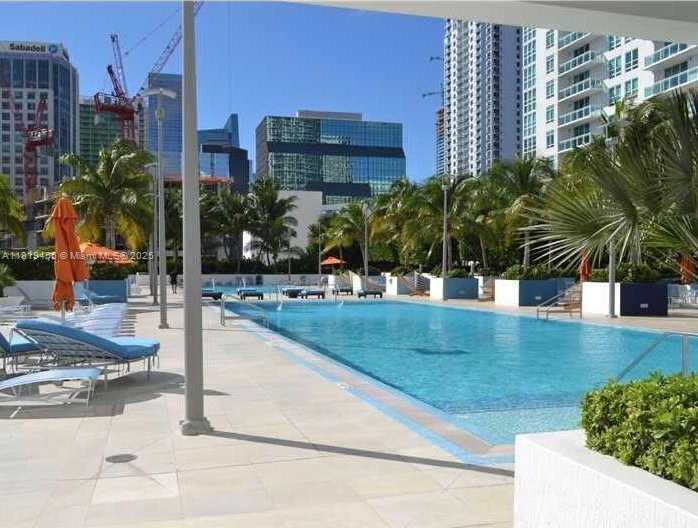 Small Image of 950 BRICKELL BAY DR #1701, Miami Number 12