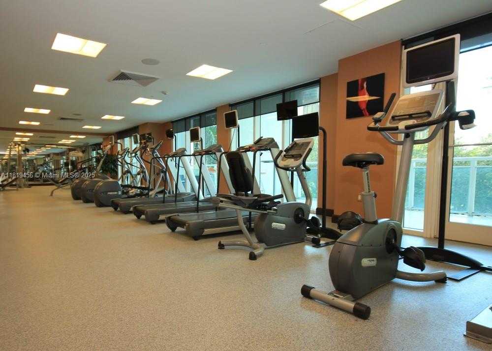 Small Image of 950 BRICKELL BAY DR #1701, Miami Number 21