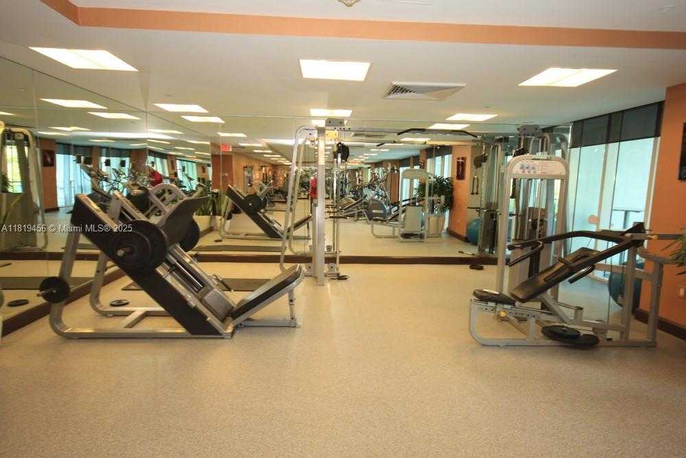 Small Image of 950 BRICKELL BAY DR #1701, Miami Number 22