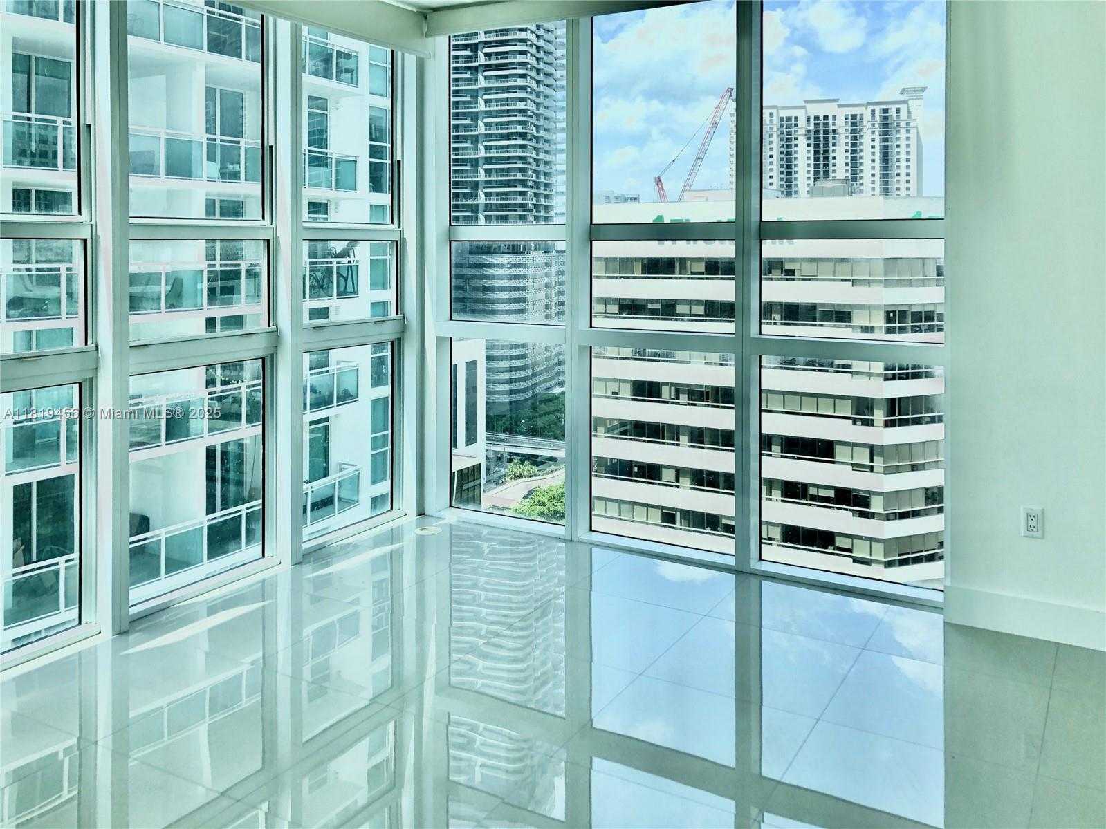 Small Image of 950 BRICKELL BAY DR #1701, Miami Number 3