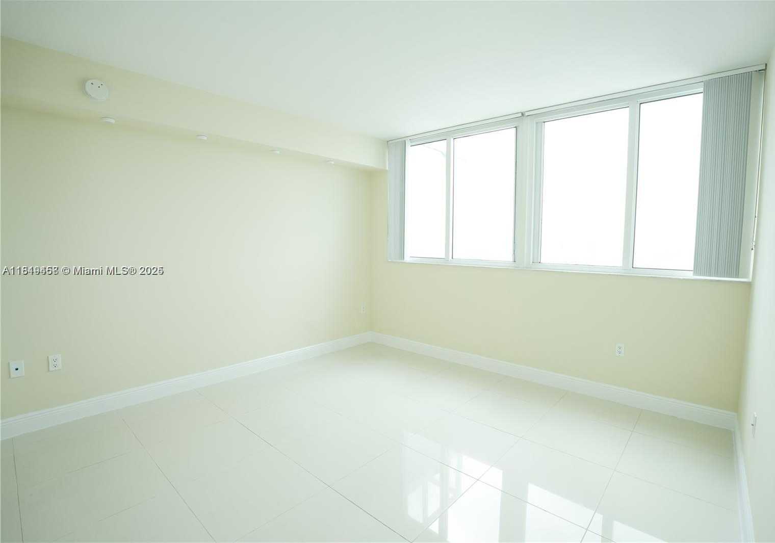 Small Image of 1861 NORTH WEST S RIVER DR #2503, Miami Number 13