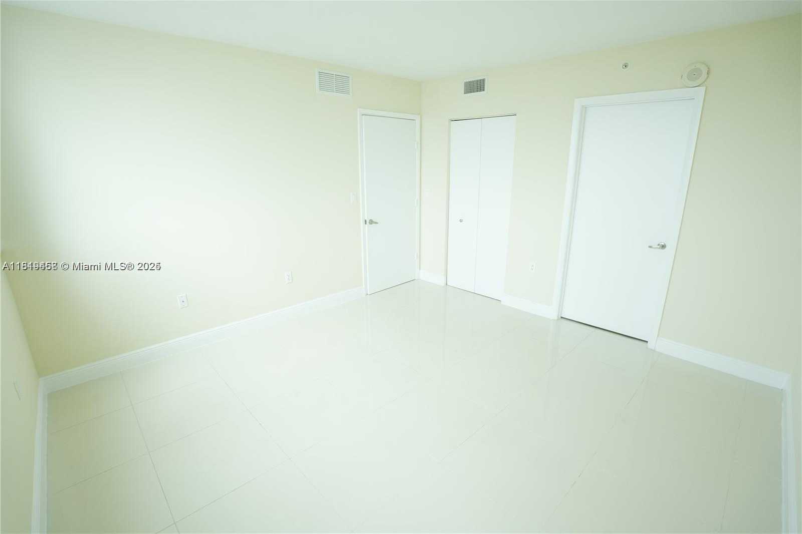 Small Image of 1861 NORTH WEST S RIVER DR #2503, Miami Number 14