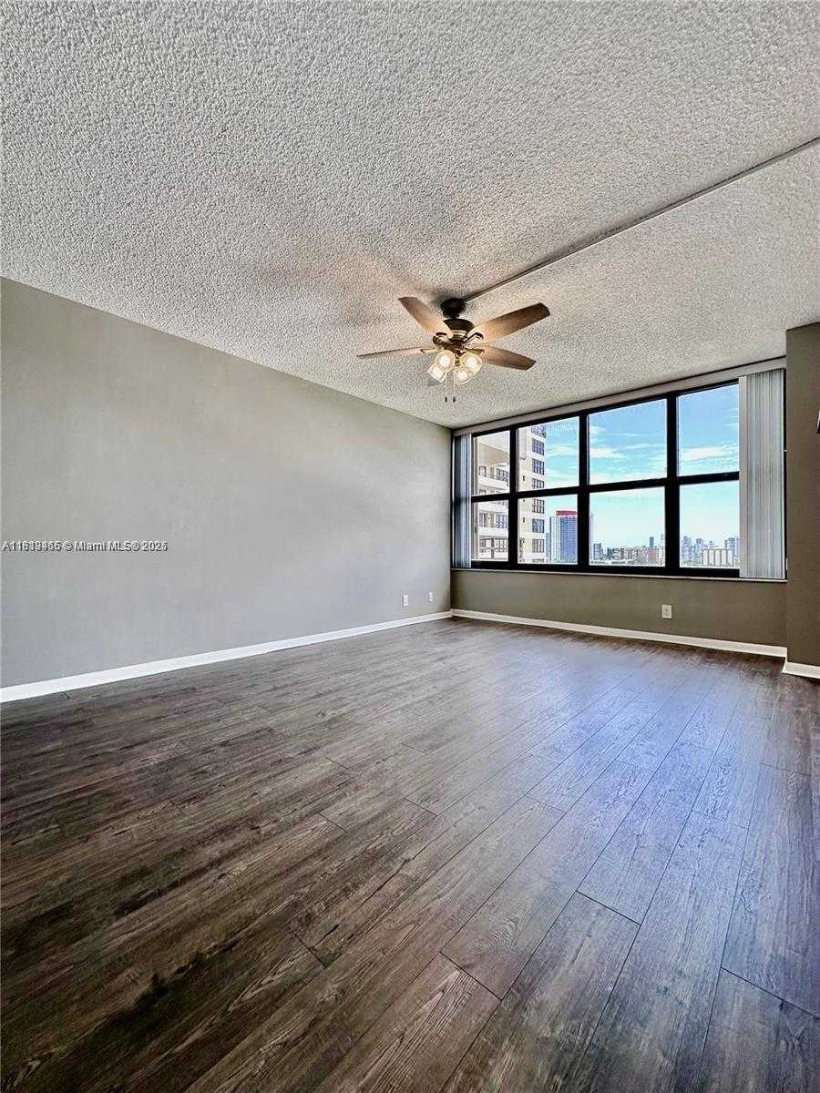 Small Image of 2500 PARKVIEW DR #1215, Hallandale Beach Number 20