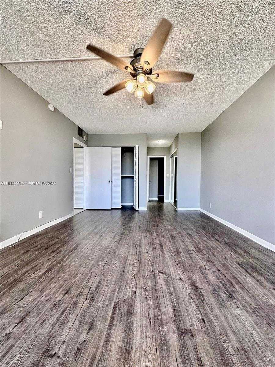 Small Image of 2500 PARKVIEW DR #1215, Hallandale Beach Number 22