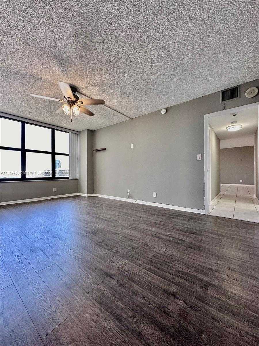 Small Image of 2500 PARKVIEW DR #1215, Hallandale Beach Number 6