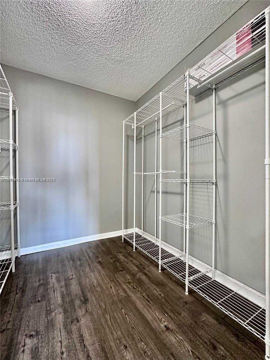 Small Image of 2500 PARKVIEW DR #1215, Hallandale Beach Number 9