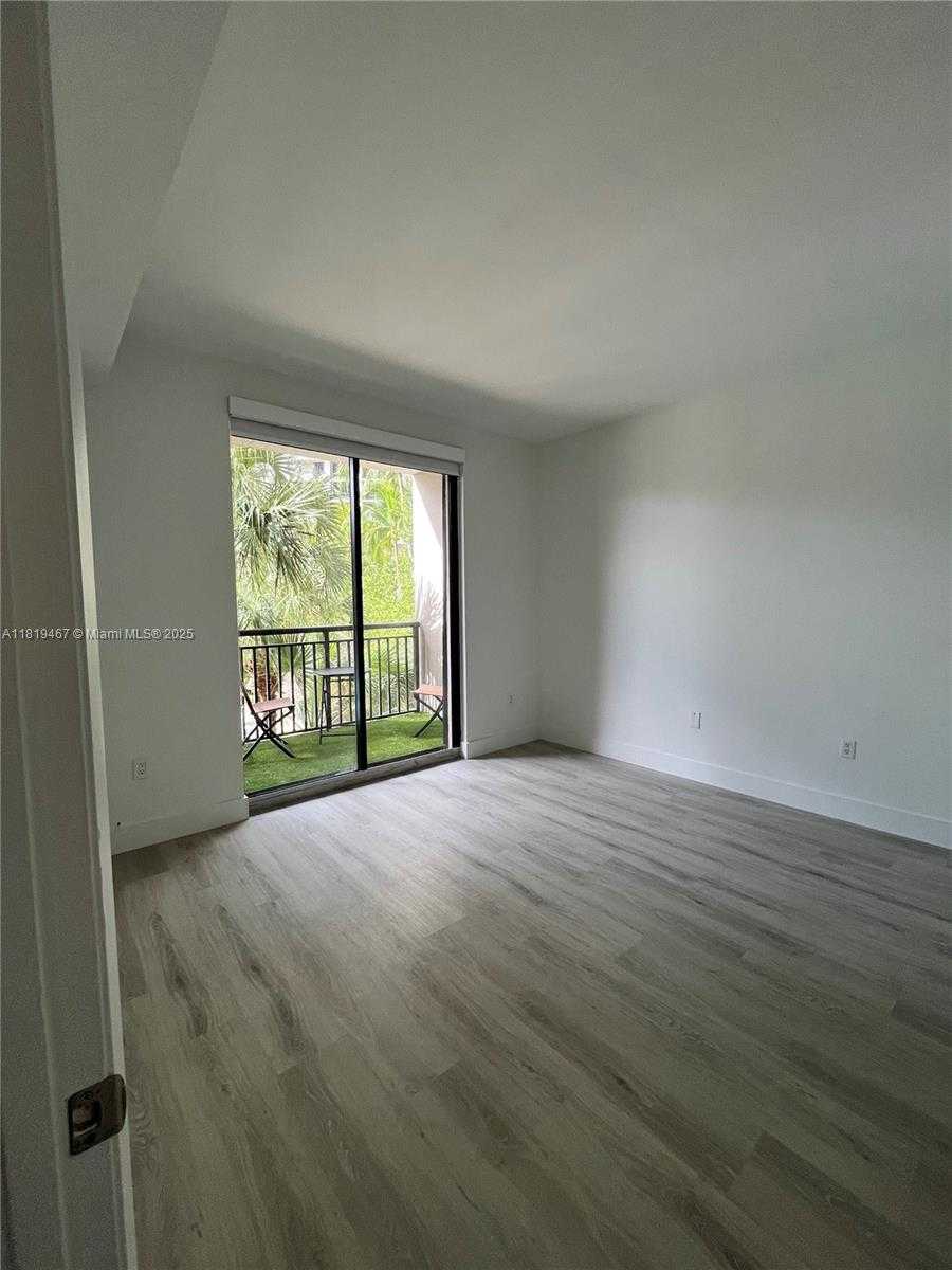 Small Image of 540 BRICKELL KEY DR #301, Miami Number 7