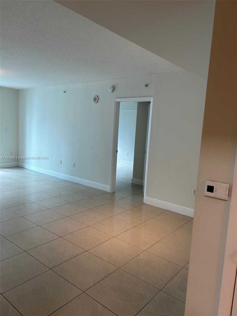 Small Image of 31 SOUTH EAST 5TH ST #2008, Miami Number 27
